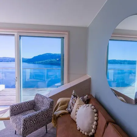 Mjossuite With Lovely View Sjusjøen